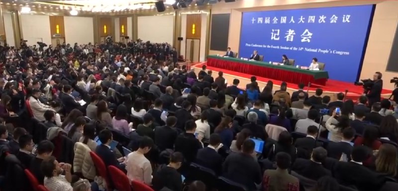 » 4、王毅谈中欧关系：我们乐见欧洲朋友走出保护主义“小阁楼”，来到中国市场的“健身房”王毅：我们乐见欧洲的朋友们走出保护主义的“小阁楼”，来到中国市场的“健身房”，到这里来强筋壮骨，提升竞争能力
