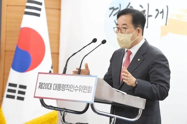 10. 尹锡悦着手推翻去核电政策，任期内将延长18座核电站寿命尹锡悦新政府将正式开始着手推翻文在寅政府的去核电政策，计划通过提前临期核电站的继续运转申请时间，使当前使用中的核电站能够持续运转下去