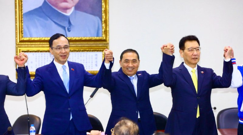 » 4.  “蓝白合”破局，侯友宜副手赵少康、柯文哲公布副手人选中国国民党24日上午举行中常会，会中宣布2024台湾地区领导人选举中国国民党参选人侯友宜副手人选为台资深媒体人赵少康