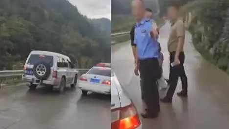 » 12、湖南衡阳县长督查路上无视村民拦路“告状”？宣传部回应9月6日，湖南省衡阳县委副书记、县长孙浩率队在井头镇督导生态环保工作，行车途中遇村民拦住镇政府车辆反映问题