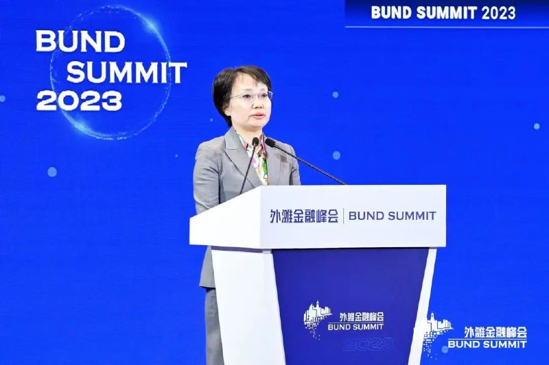 » 全球多数养老金遭遇08年金融危机以来最大幅度亏损根据Thinking Ahead Institute的研究，截至2022年底，全球最大的22个养老金市场总规模为47.86万亿美元，较上年缩水15%，其中最大的美国、日本和加拿大市场，养老金规模缩水均达到两位数，各大养老金的投资回报中最低收益率是-17.6%