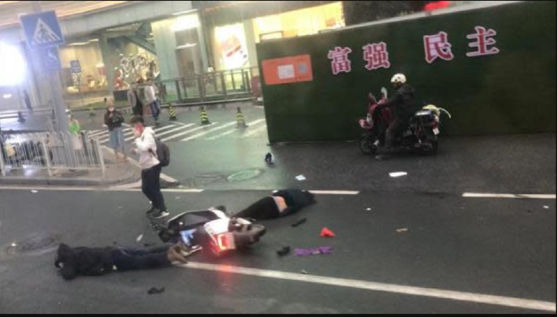 » 16. 广州私家车撞行人，至少5死13伤据广州公安消息，1月11日17时25分，广州天河路体育东路口发生一起小车碰撞行人的交通事故，目前造成5死13伤