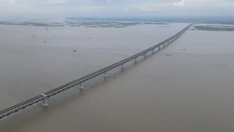 15. 中方参建的孟加拉国一大桥历时八年正式通车，结束千年摆渡历史经过8年建设，近日，由中国中铁旗下中铁大桥院参与勘察设计，中铁大桥局承建、中铁工业参建的孟加拉帕德玛大桥建成通车
