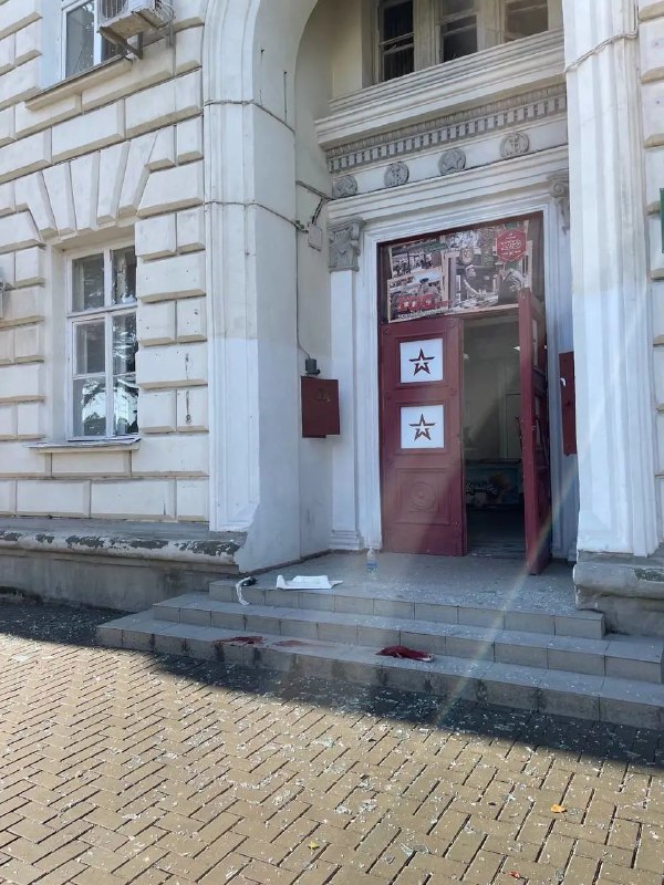 6. 俄罗斯海军节 克里米亚俄黑海舰队司令部被乌克兰无人机攻击塔斯社7月31日援引塞瓦斯托波尔市长拉兹沃扎耶夫消息报道称，位于该市的俄黑海舰队司令部当天遭到乌克兰无人机袭击，虽未造成人员死亡，但当天所有海军节庆祝活动被迫取消