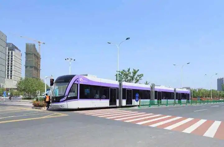 7. 淮安拟上马第二条有轨电车线路，1号线已运营六年江苏淮安市发布招标公告，对该市有轨电车2号线及沿线市政改造工程可行性研究报告的编制服务进行公开招标，招标人为市现代有轨电车有限公司