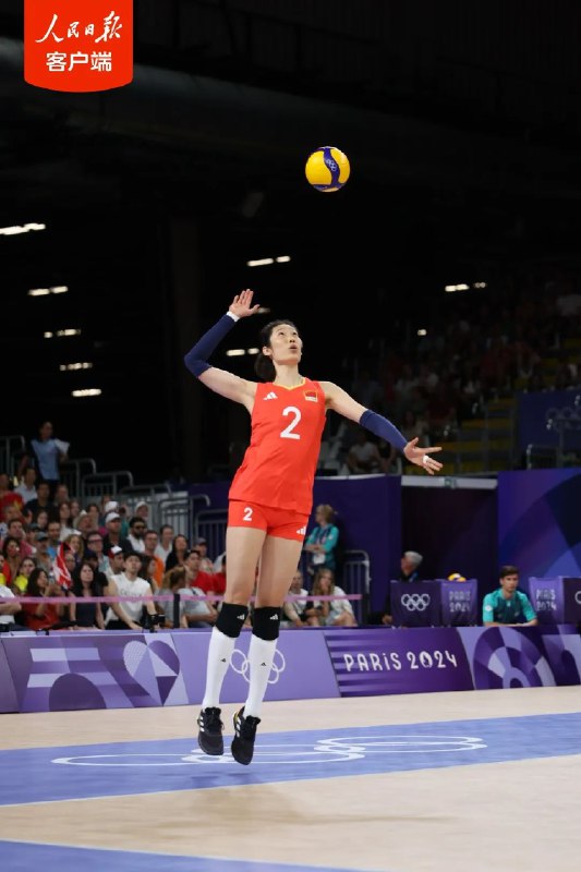 » 11. 中国女排3:2击败美国队巴黎奥运会女排小组赛，中国女排3-2美国女排，拿下首场比赛胜利