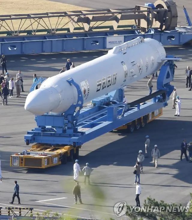 11. 我国首型固体捆绑运载火箭长征六号改首飞成功3月29日17时50分，我国在太原卫星发射中心成功发射长征六号改运载火箭，搭载发射的浦江二号和天鲲二号卫星顺利进入预定轨道