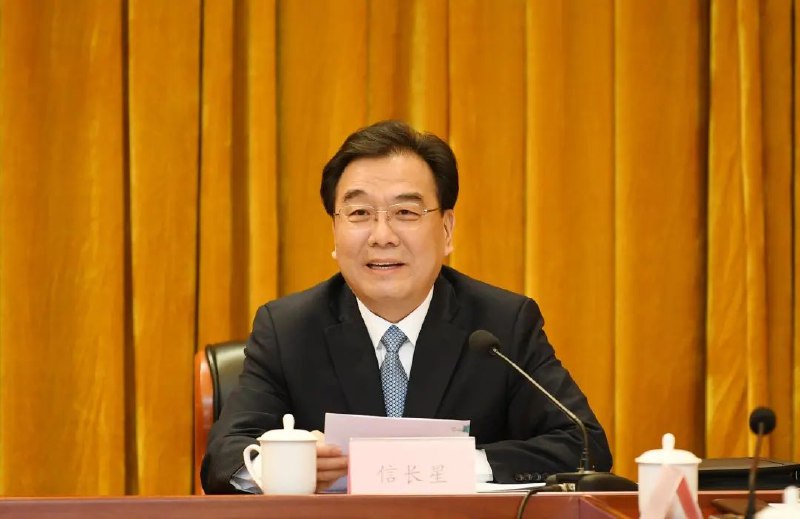 4. 住建部长王蒙徽任湖北省委书记，应勇卸任中央决定：王蒙徽同志任湖北省委委员、常委、书记，应勇同志不再担任湖北省委书记、常委、委员职务