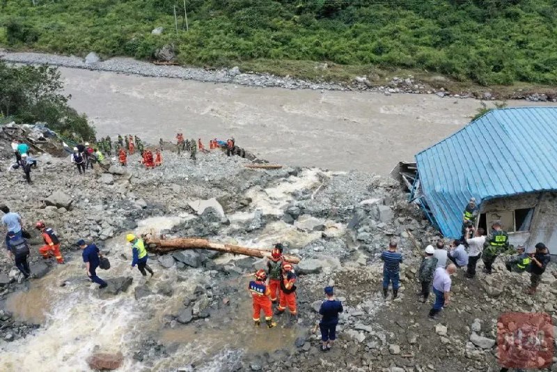 » 11、甘肃甘南发生泥石流，已致2人死亡7人受伤2人失联7月10日23时34分，夏河县麻当镇章子沟村发生泥石流灾害