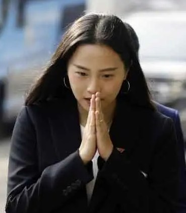 » 9. 泰国前进党议员因诽谤君主制被判刑六年泰国“前进党”议员拉差诺（Rukchanok Srinork）因在社媒X上转发两条信息，被判违反国家法律，包括侮辱君主罪和违反计算机犯罪法