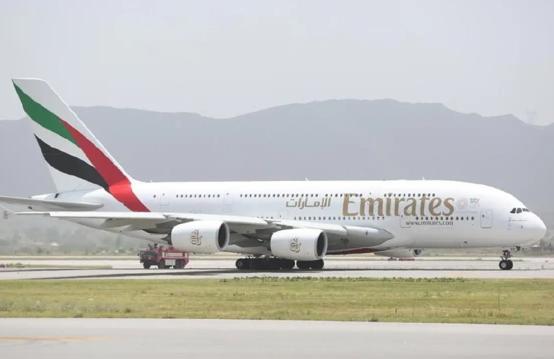 » 5. 阿联酋航空：禁止在航班上携带寻呼机和对讲机10月4日，阿联酋航空宣布禁止在航班上携带寻呼机和对讲机，该决定适用于托运行李和机舱行李