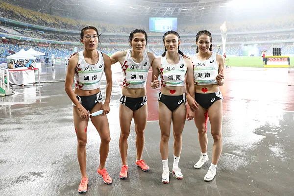 » 15. 世界田联强化性别认定标准，中国女选手廖孟雪、童曾欢排名和成绩被移除今年3月24日，世界田径联合会召开会议，强化了对变性人、性别不明、性别争议人士参加田径比赛的标准
