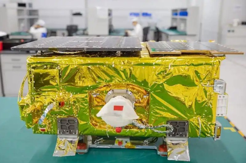 » 2、中国发射互联网防火墙卫星据北京邮电大学昨日消息，第一代“卫星互联网防火墙”安全载荷成功发射
