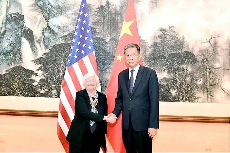 » 6. 财政部部长刘昆会见美国财政部部长耶伦7月8日晚，财政部部长刘昆与美国财政部部长耶伦在钓鱼台国宾馆举行会谈，就中美两国及全球宏观经济形势、两国财政政策、应对全球性挑战等议题进行了交流