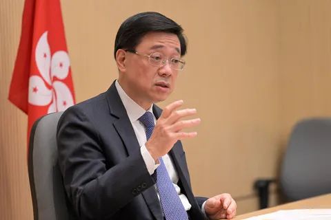 1. 香港政务司司长李家超请辞 特首选举提名16日结束香港特区第六任行政长官选举进入提名期