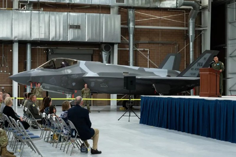 15. 美国空军重组“中国机队” F-35A扮演歼-20当地时间6月9日，美国空军第65“侵略者”中队在内华达州的内利斯空军基地正式重新组建