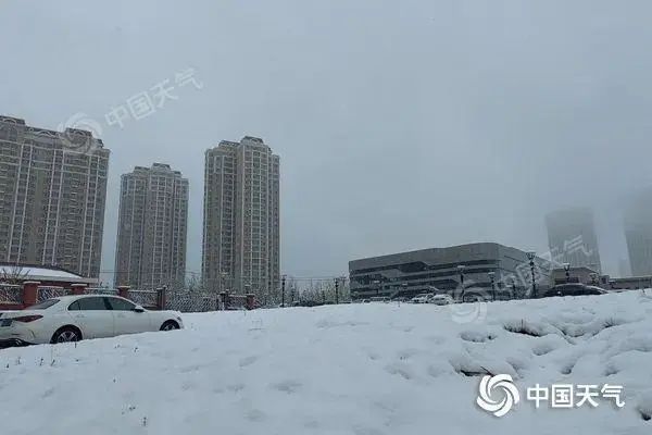 » 2. 山西等地大雪 厚度10厘米  未来几天还可能持续 more…21日，受强冷空气影响，北方多地出现雨雪天气，青海东北部、甘肃中东部、宁夏南部、陕西北部、山西、内蒙古河套等地部分地区出现雨夹雪（雨）或中到大雪，局地暴雪，甘肃东部、陕西北部、山西中南部等地降水量15～48毫米