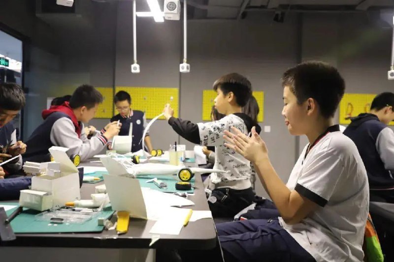 8. 北京“网红”创新高中宣布“隐退”变公立5月12日，建华教育的创新教育项目“提雅学园”宣布“隐退”，校方透露即将迎来一所新的公立高中