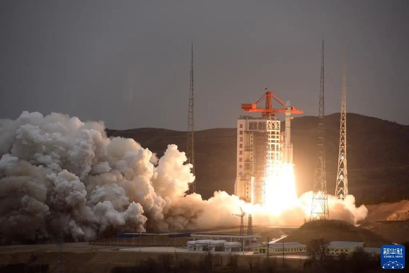 11. 我国首型固体捆绑运载火箭长征六号改首飞成功3月29日17时50分，我国在太原卫星发射中心成功发射长征六号改运载火箭，搭载发射的浦江二号和天鲲二号卫星顺利进入预定轨道