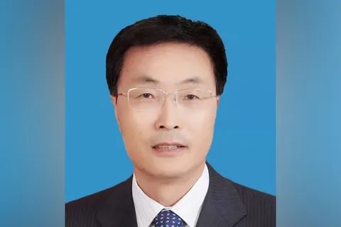 6. 宁夏政协原副主席李泽峰被撤职 保留“同志”称谓5月30日，中央纪委国家监委网站发布消息称，宁夏回族自治区政协原党组成员、副主席李泽峰严重违纪违法受到留党察看一年、政务撤职处分