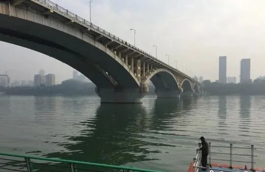 » 1. 柳州市委书记倒台柳州市委原书记吴炜涉嫌严重违纪违法，目前正接受自治区纪委监委纪律审查和监察调查