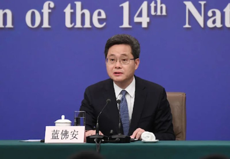 » 2、财政部长：过紧日子不是一时之需，而是长久之计十四届全国人大二次会议于3月6日举行记者会，财政部部长蓝佛安在会上回答记者提问时表示，党政机关过紧日子是党中央的明确要求，各级政府都要带头落实，勤俭办一切事业